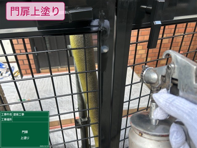 松原市別所 I様邸 門扉上塗りのスプレー吹き付け