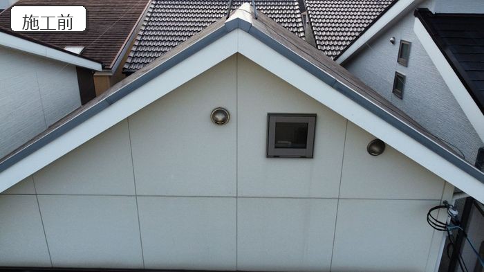 八尾市太子堂H様邸 施工前の妻面全景と切妻スレート屋根