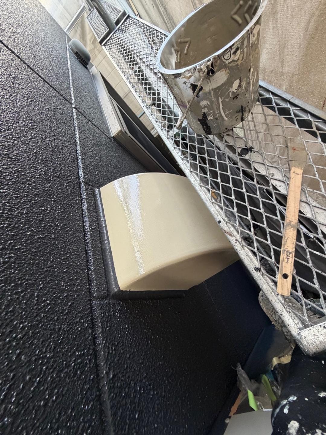 換気フード 上塗り完了