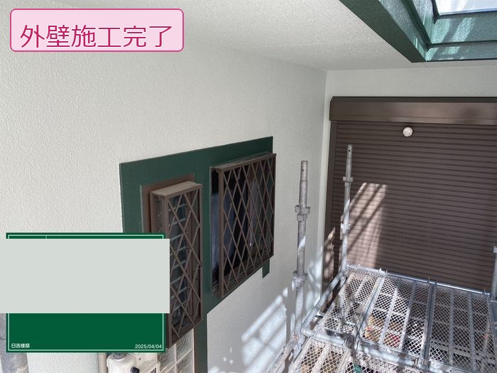 八尾市久宝寺のM様邸 外壁塗装完了後の窓まわりと仕上がり状態