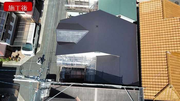 八尾市久宝寺のI様邸 屋根塗装完了後の全景 タスペーサーで縁切りされた美しい仕上がり