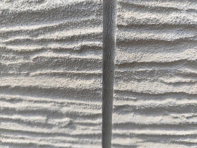 シーリングのひび割れ