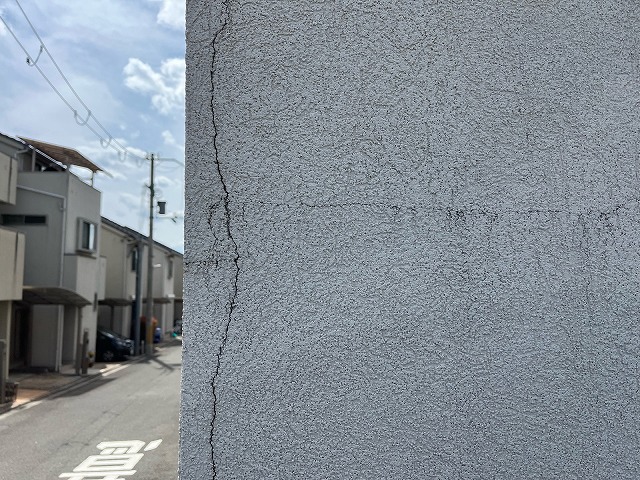 縦のひび割れ